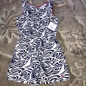 Vineyard Vines 🎯 Girls Size 4TH navy/white romper